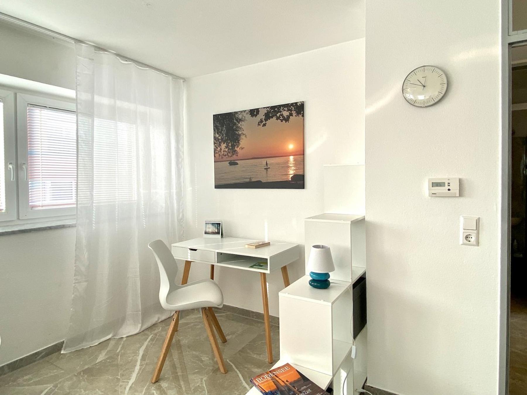 Ferienwohnung Riva - Wohlfuehloase In Ruhiger Lage Линдау Экстерьер фото